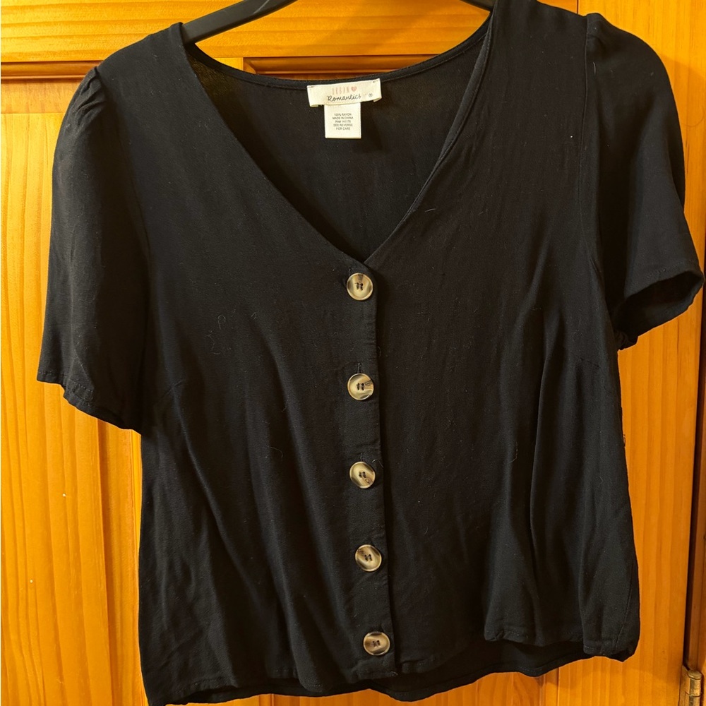 URBAN Romantics Black Short-Sleeve Button-Front Top